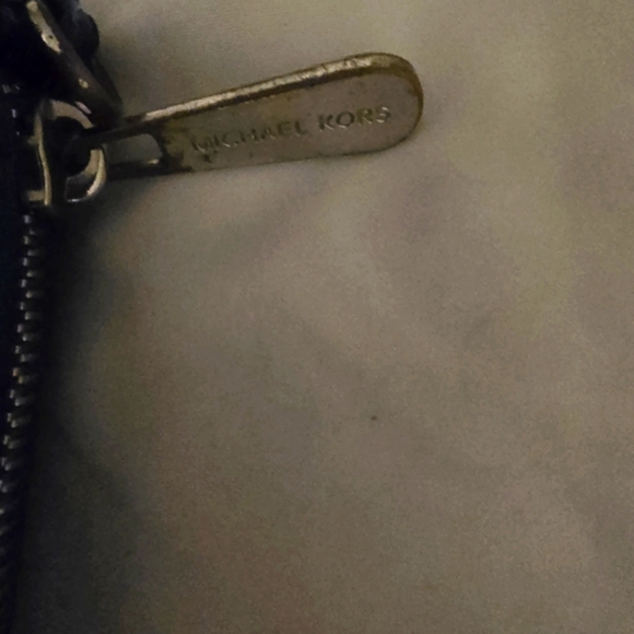 Michael Kors Stunning Blue Large Continental Zip around Saffiano Leather Wallet! - Picture 11 of 11